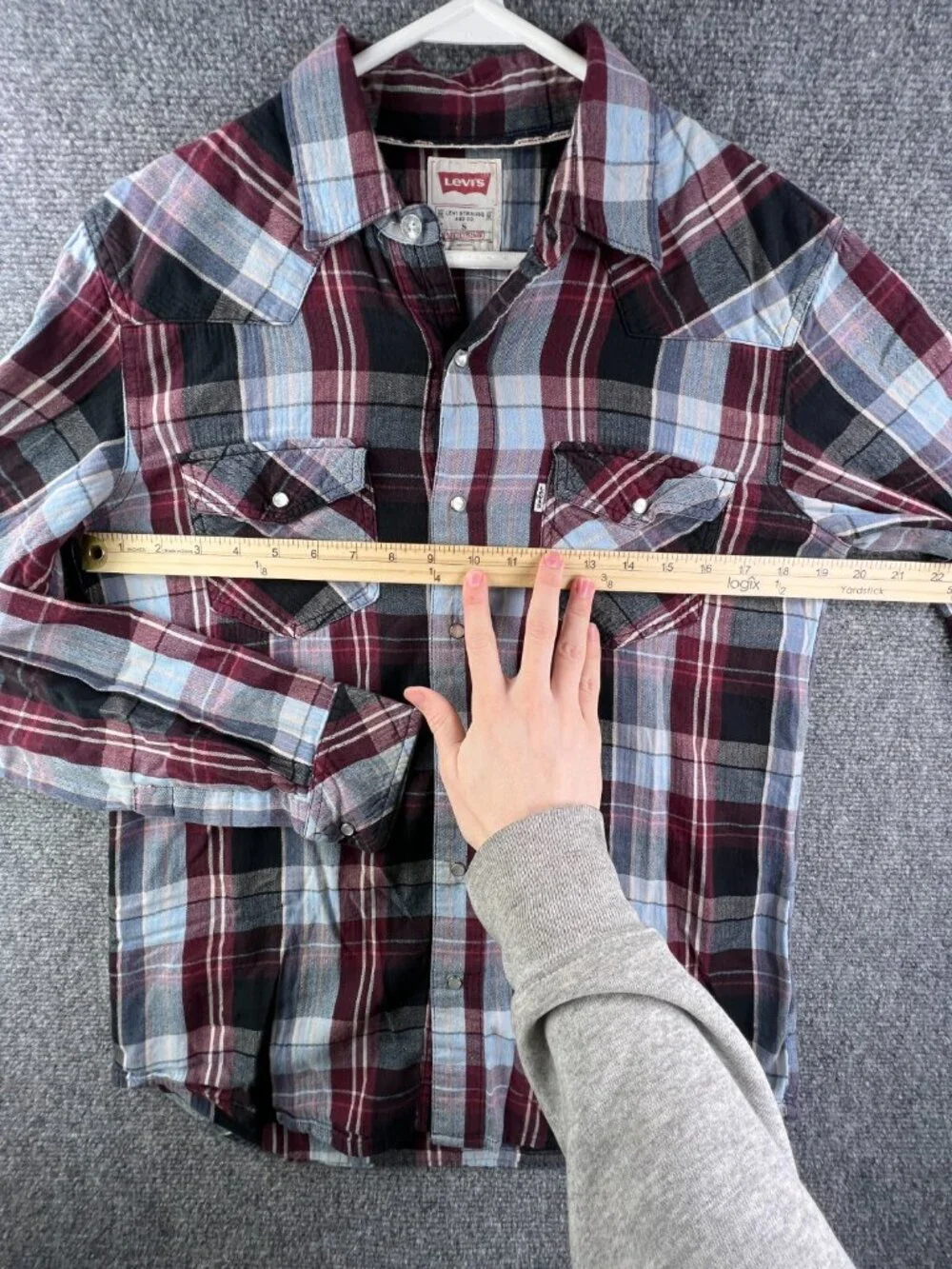 Levi’s Pearl Snap Shirt Lightweight Flannel Plaid Red Blue Small Modern Fit